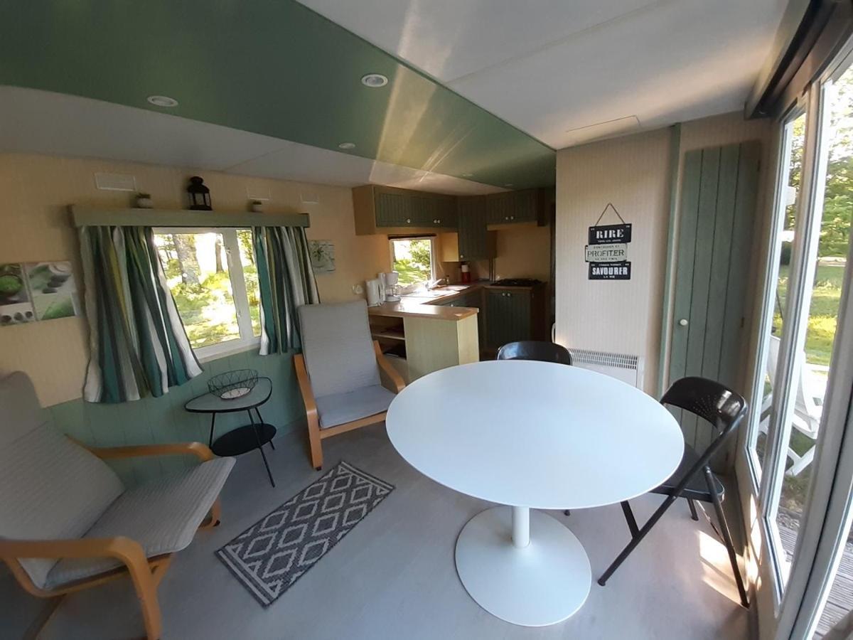 Camping Etang Du Camp Senergues Luaran gambar