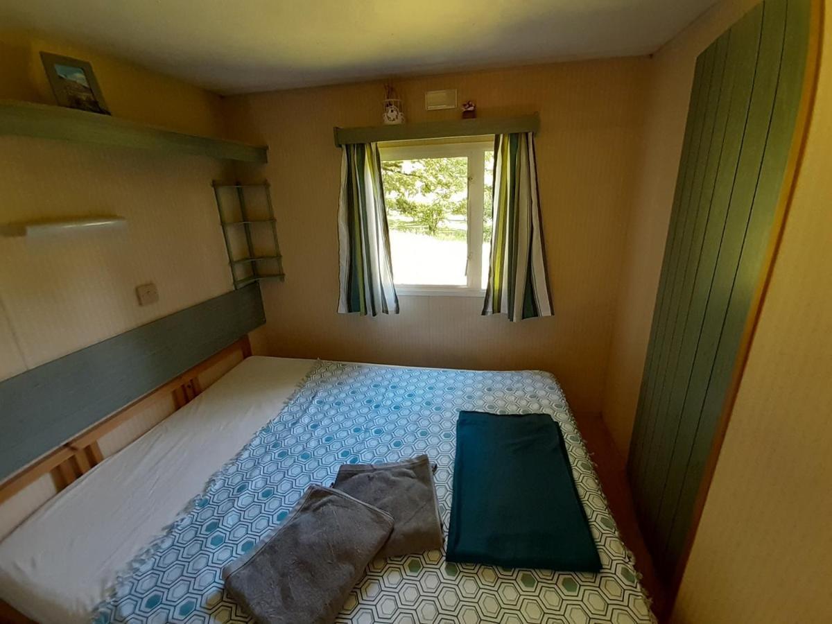 Camping Etang Du Camp Senergues Luaran gambar