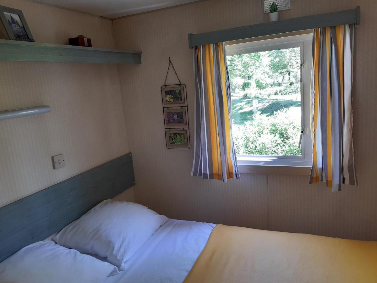 Camping Etang Du Camp Senergues Luaran gambar