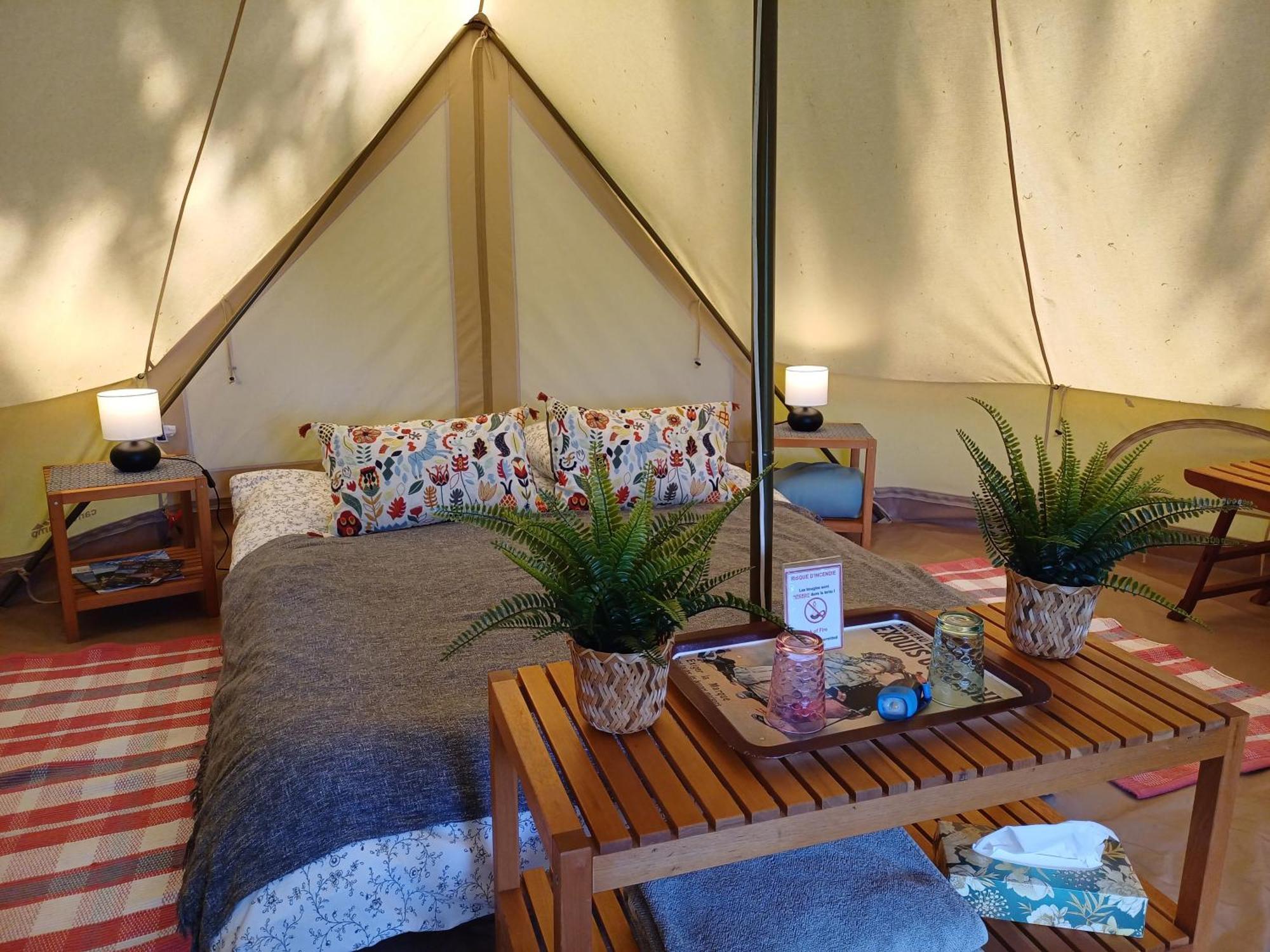Camping Etang Du Camp Senergues Luaran gambar