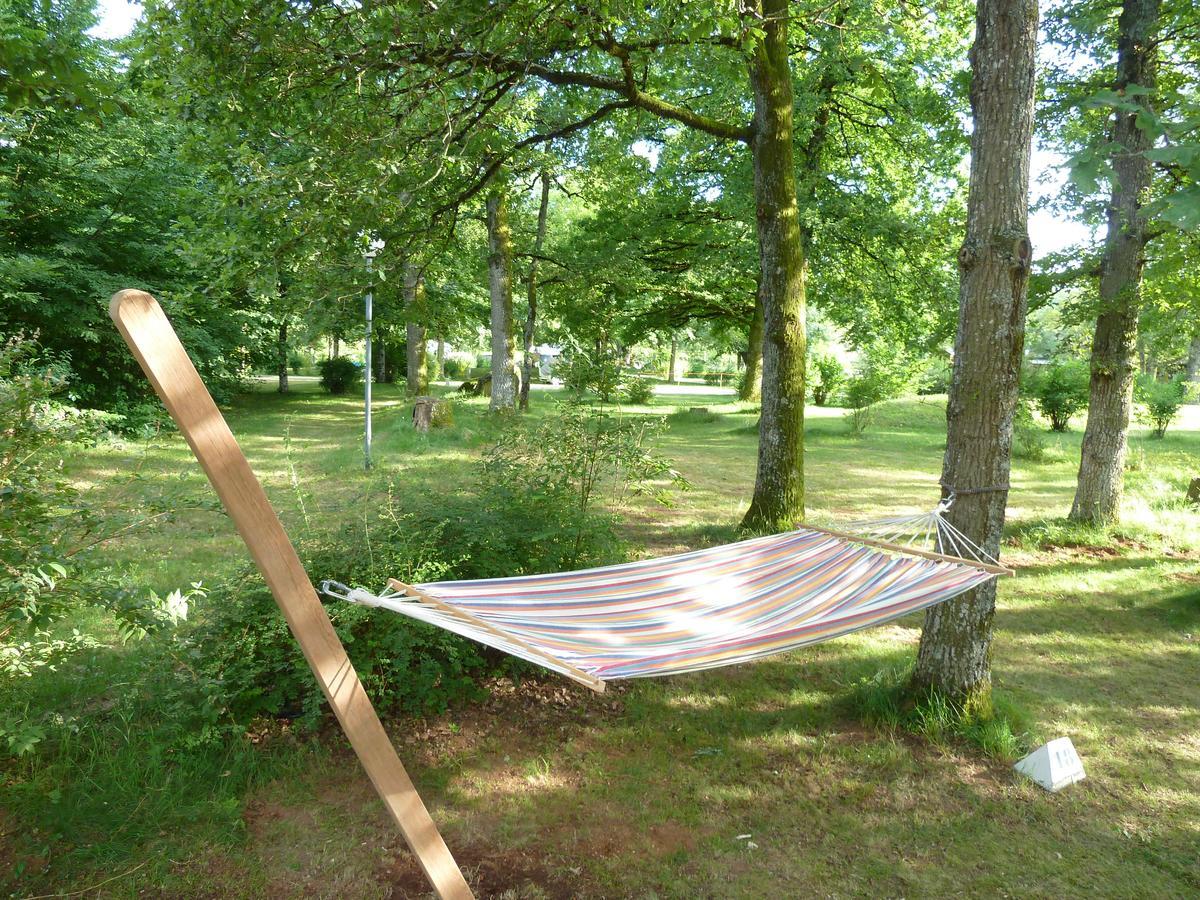 Camping Etang Du Camp Senergues Luaran gambar