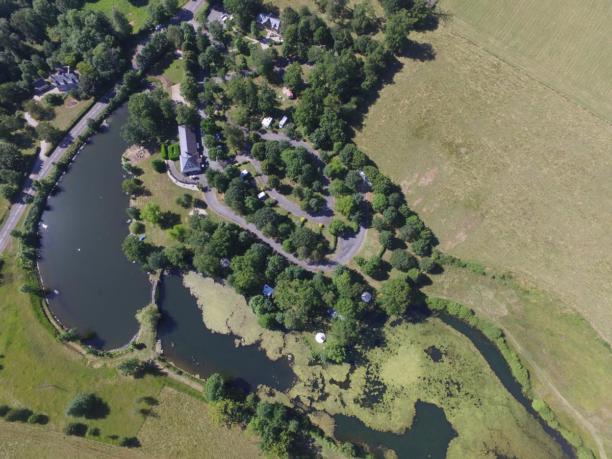 Camping Etang Du Camp Senergues Luaran gambar