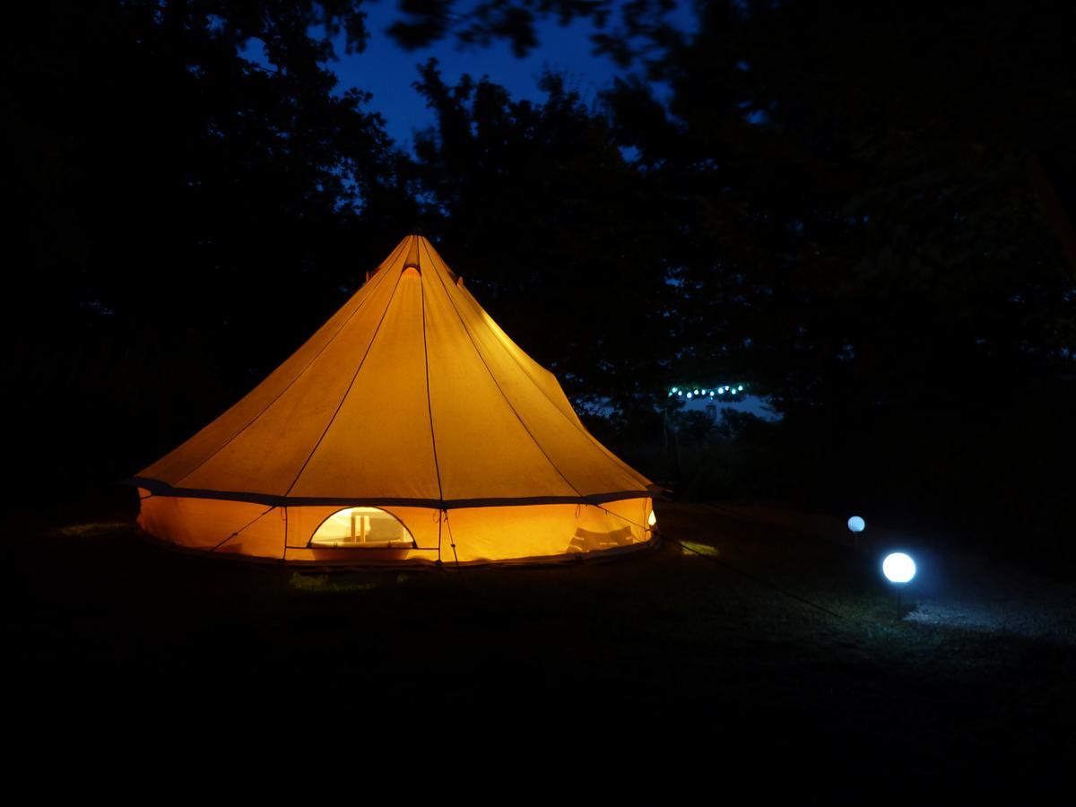 Camping Etang Du Camp Senergues Luaran gambar