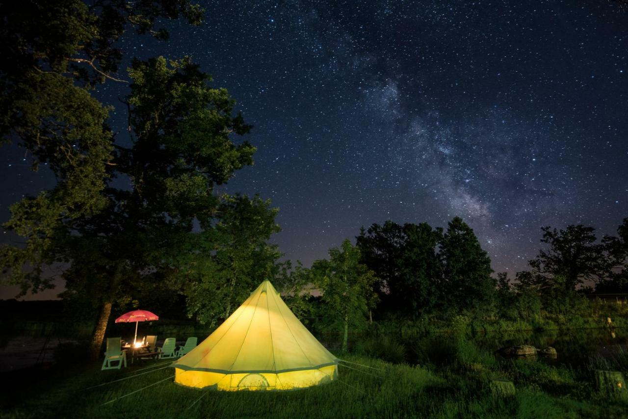 Camping Etang Du Camp Senergues Luaran gambar